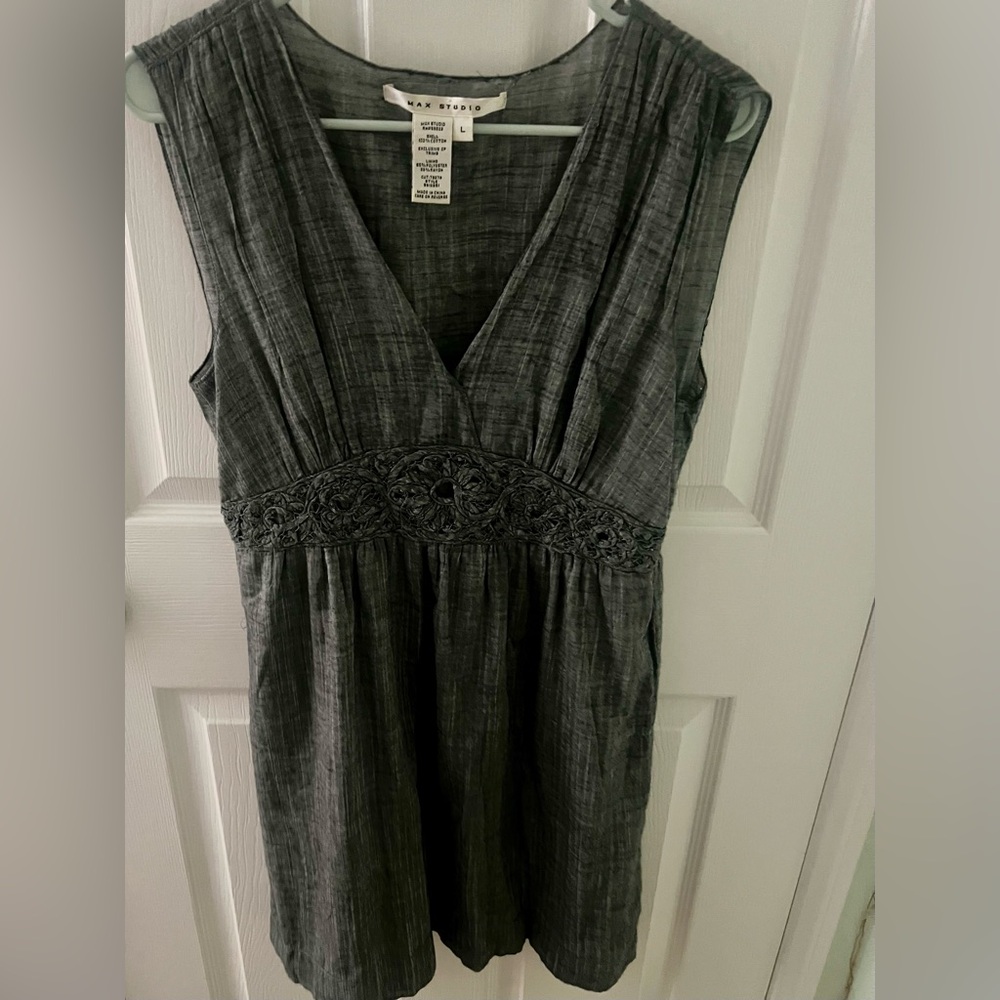 Max Studio Sleeveless V-Neck Decorative Waist Dress, Size Large in Grey